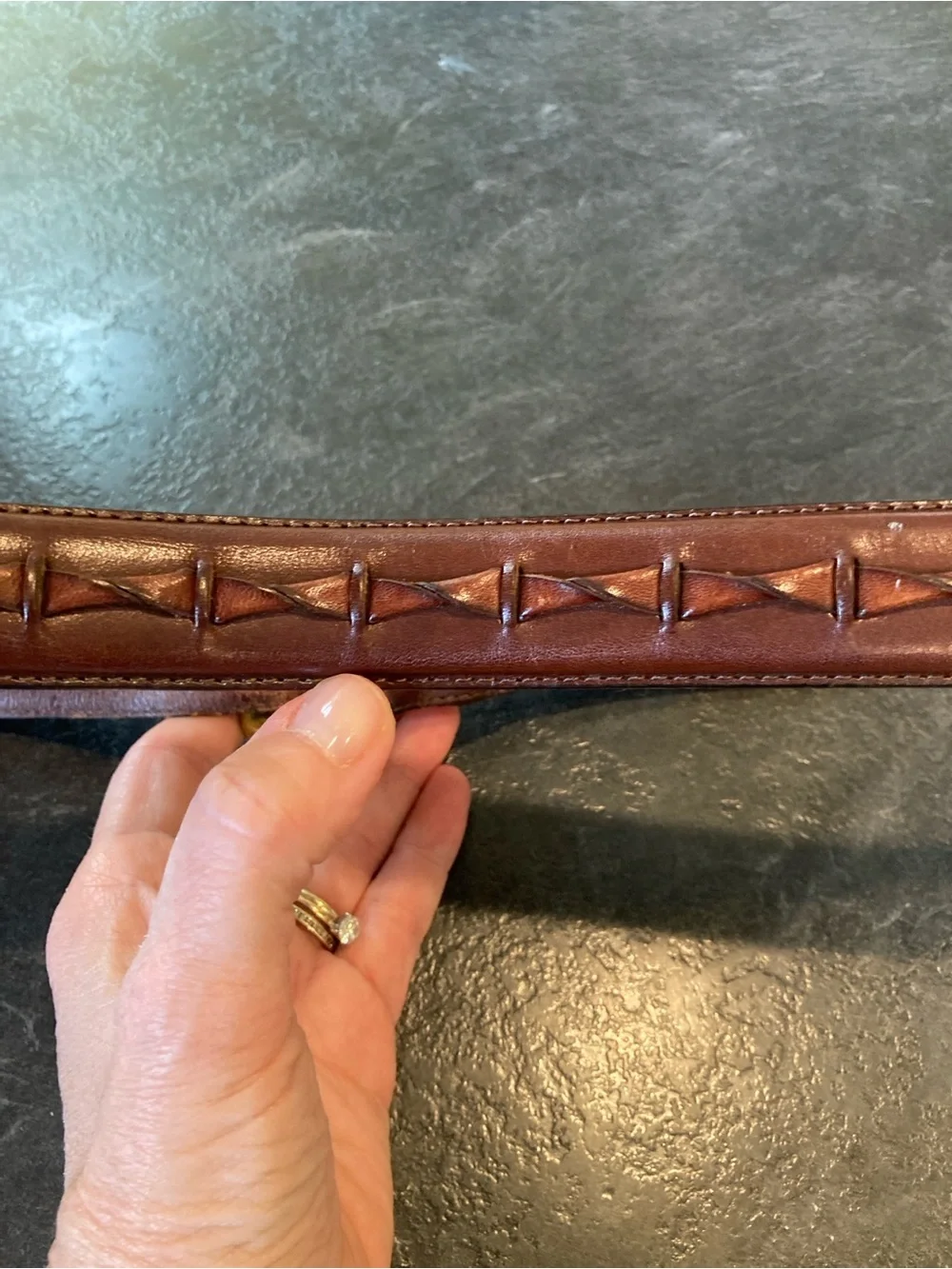Men Fossil brown leather beautiful twist accent belt size 42